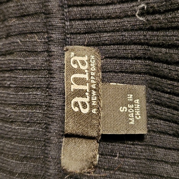 Womens turtleneck sweater size Small - Picture 6 of 8